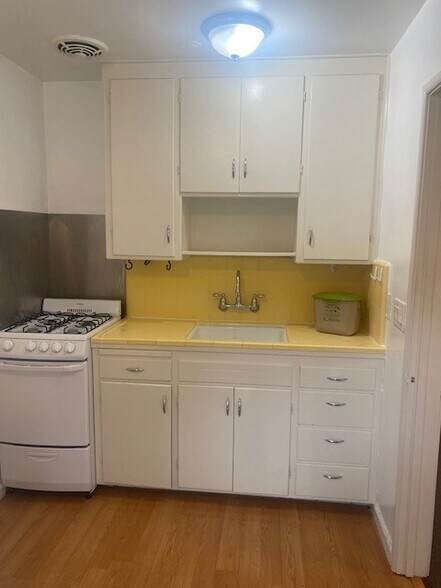 Kitchen area - 352 W Main St