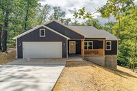 Building Photo - LIKE NEW 3-bedroom 2 bath Home in Bella Vi...