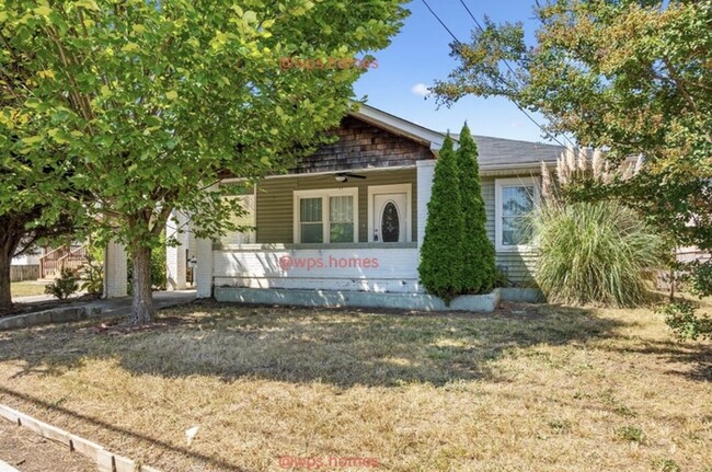 Building Photo - East Point Bungalow