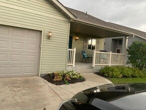 Building Photo - 1135 Mockingbird Loop