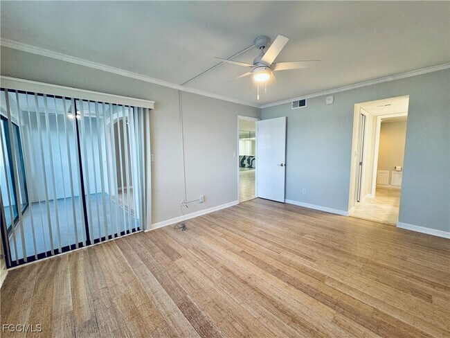 Building Photo - 2711 First St