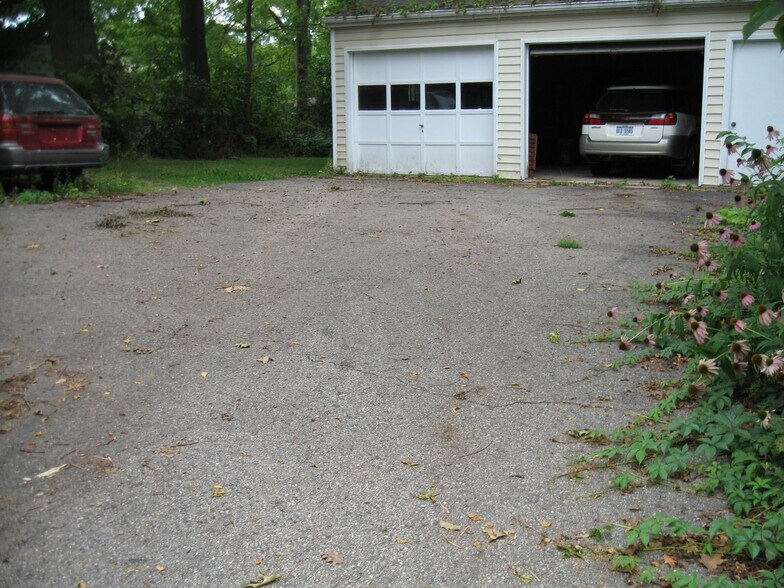 Building Photo - 115 Grandview Dr