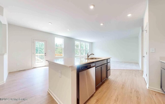 Building Photo - 7618 Fair Ln
