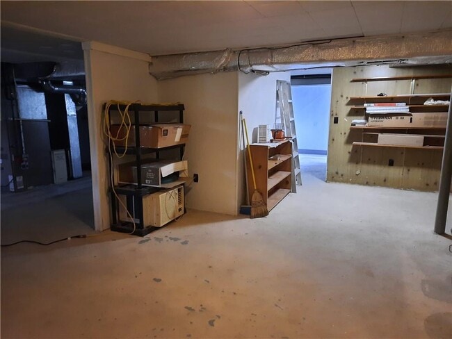 Building Photo - 24 Tamara Ln