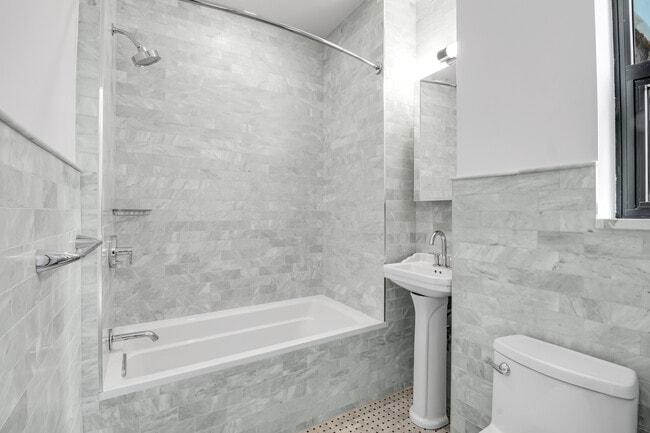 Interior Photo - The Buchanan