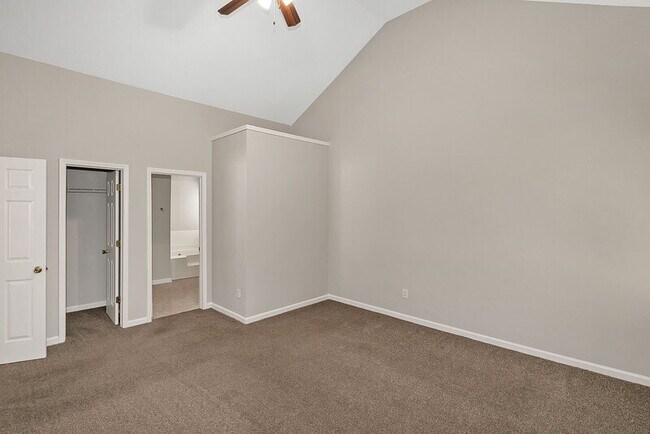 Building Photo - 2520 Thunder Basin Way