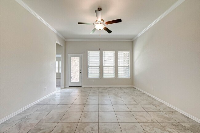 Building Photo - 2307 Green Kale Dr