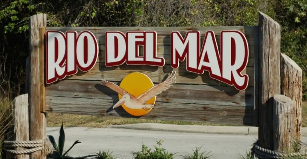 Building Photo - 117 Rio del Mar St