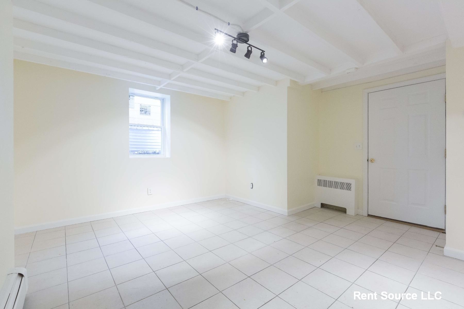 Building Photo - 23 Cottage Ave