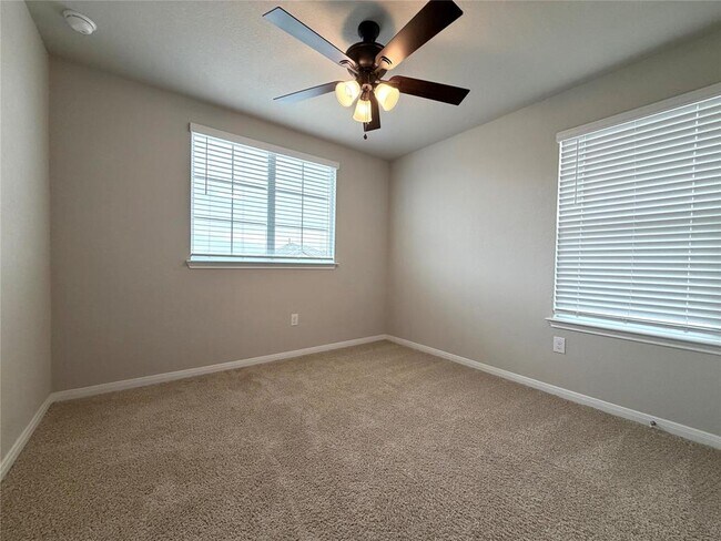 Building Photo - 14017 Macquarie Dr