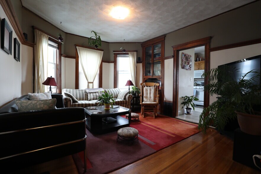Building Photo - 54 Tremont St