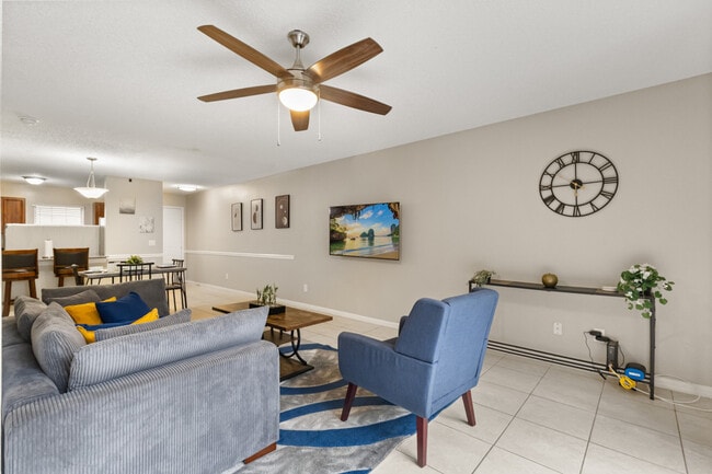 Building Photo - 13921 Heritage Club Dr