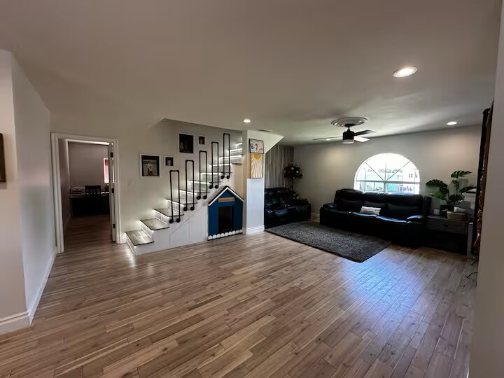 Building Photo - 3738 Conquista Ave