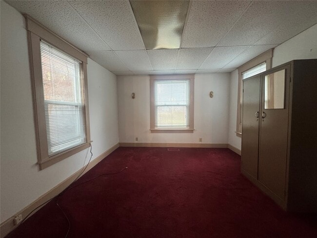 Building Photo - 54 Lathrop Ave