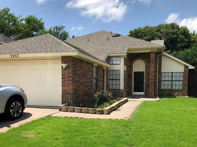 Primary Photo - 2207 Gladstone Dr