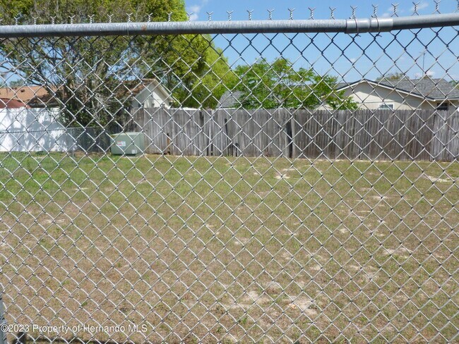 Building Photo - 5330 Springwood Rd