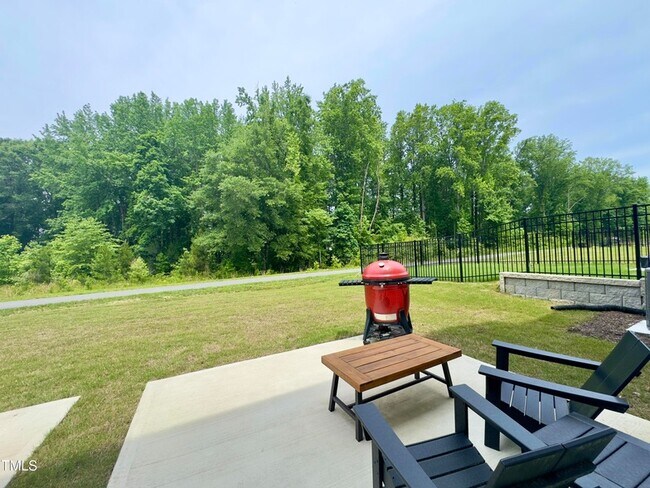 Building Photo - 276 Shingle Oak Rd