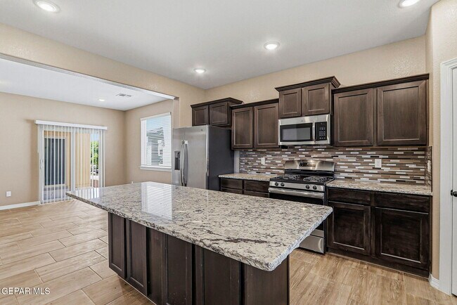 Building Photo - 1004 Wensley Pl