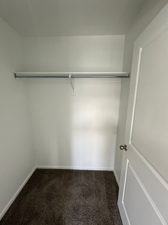 Building Photo - 253 Portside Ln