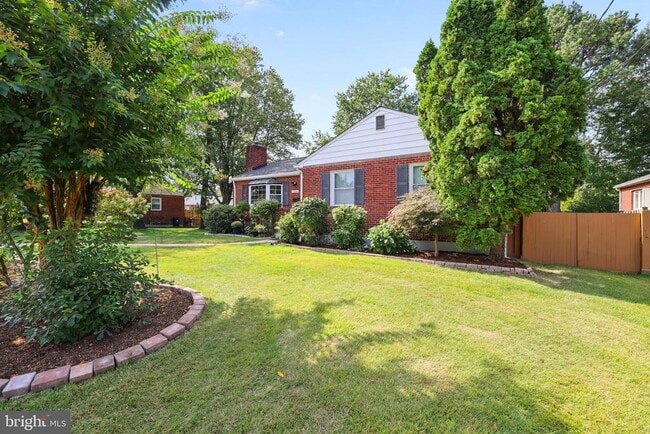 Building Photo - 10802 Blossom Ln