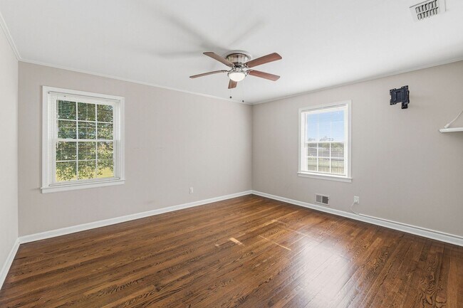 Building Photo - 311 Gardners Mill Ct