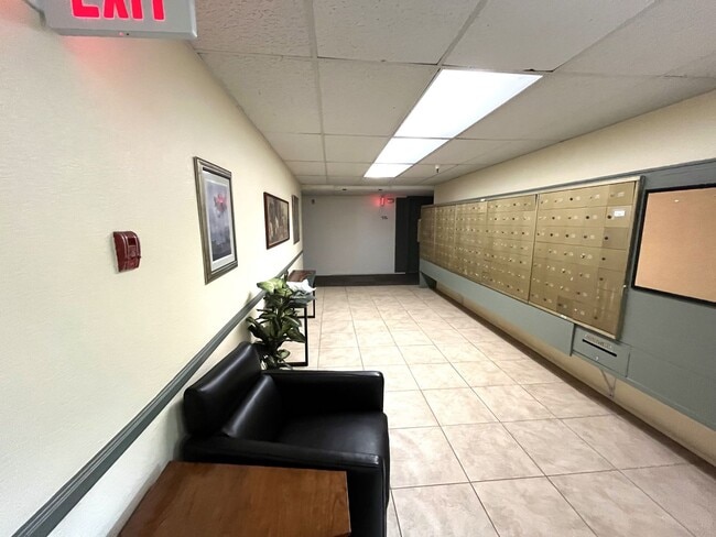 Building Photo - 1BR/1BA North Park Condo - 55+ Community, ...