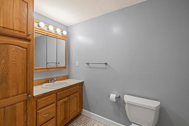 Building Photo - 38 Roosevelt St