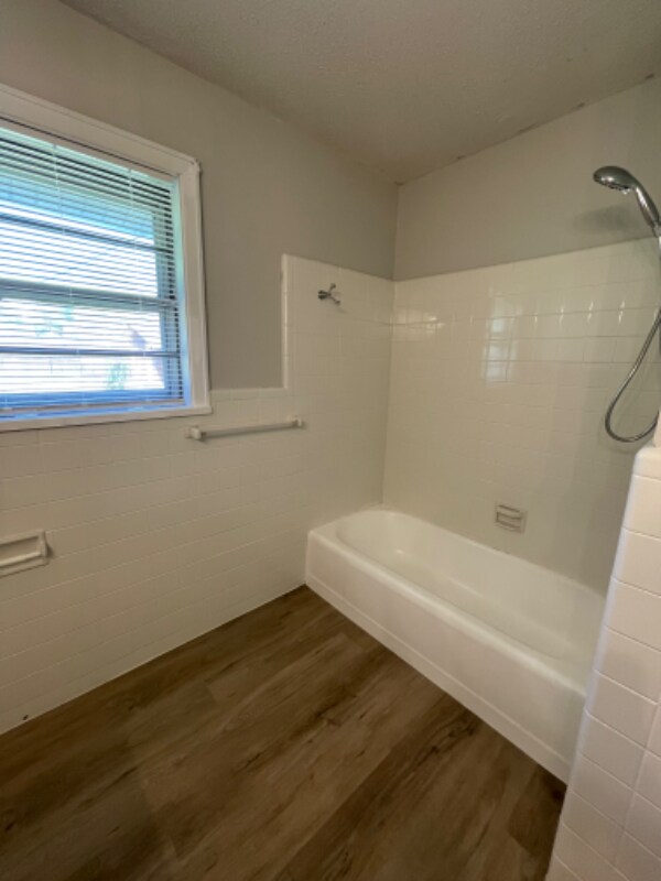 Building Photo - 219 Sterlington Dr