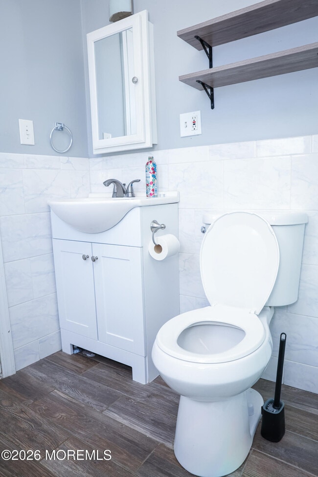 Building Photo - 320 Lorillard Ave