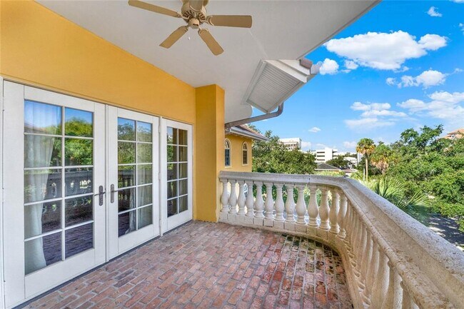 Building Photo - 200 S Interlachen Ave