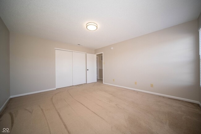 Building Photo - 1566 Howell Dr