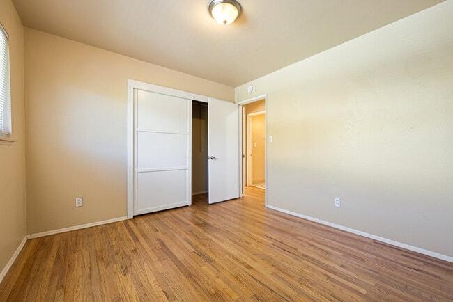 Building Photo - 4202 Dakota Dr