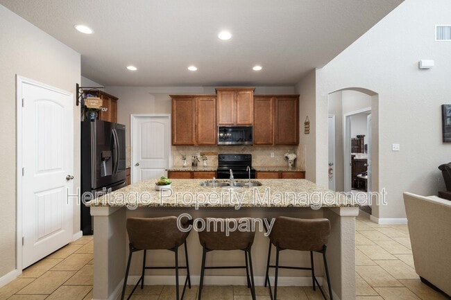 Building Photo - 10238 Midsummer Meadow