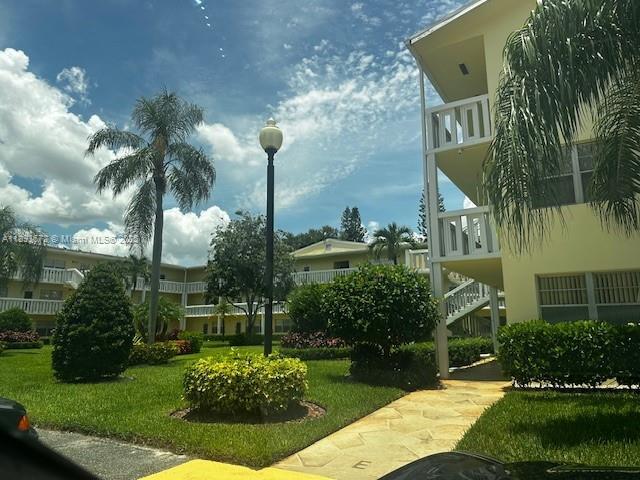 Building Photo - 182 Dorset E