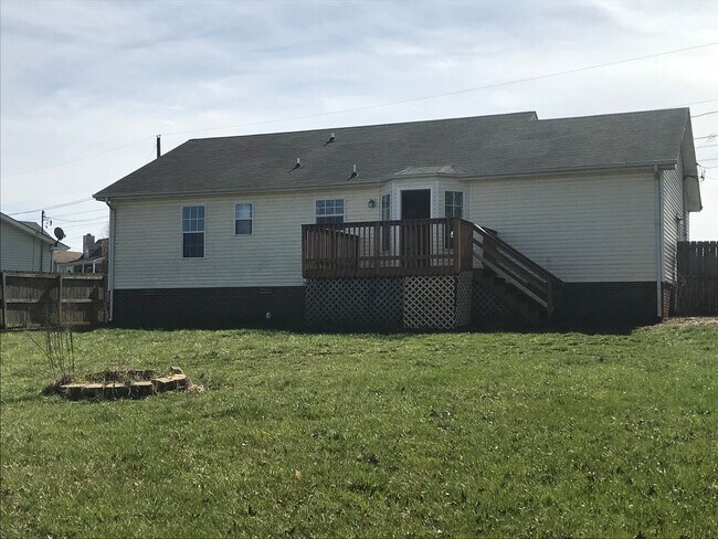 Building Photo - 3 Bedroom Pet Friendly Home For Rent Near ...