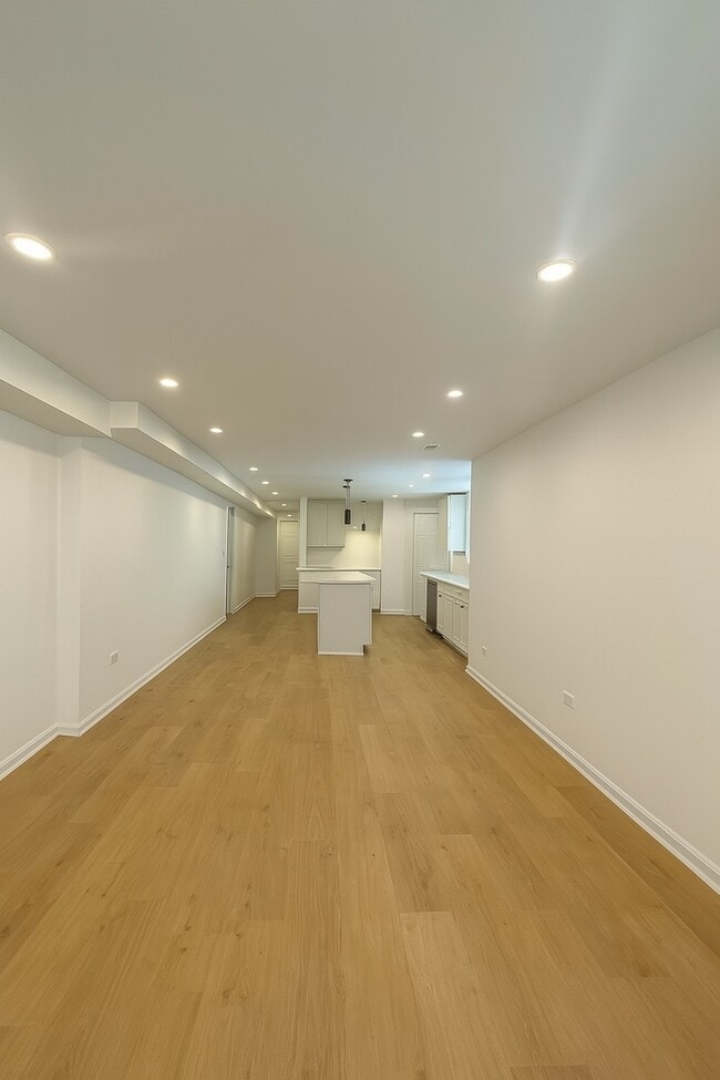 Building Photo - 2509 N Drake Ave