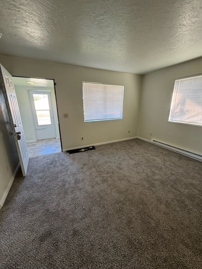 Building Photo - STATUS: AVAILABLE-| R80E| $1495.00
