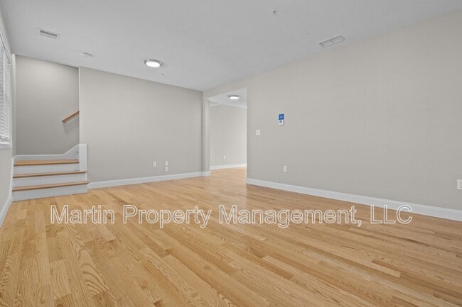 Building Photo - 7 Gorham St