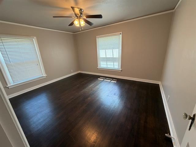 Building Photo - 4332 Calmont Ave