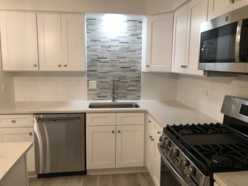 Building Photo - 154 E Bailey Rd