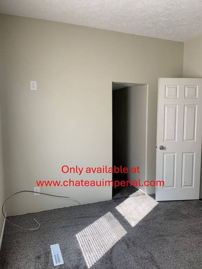 Building Photo - 1 bed 1 bath house
