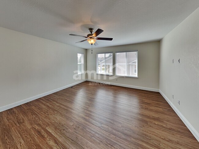 Building Photo - 12749 Ventana St