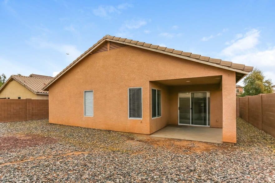 Building Photo - 2322 S 65th Dr