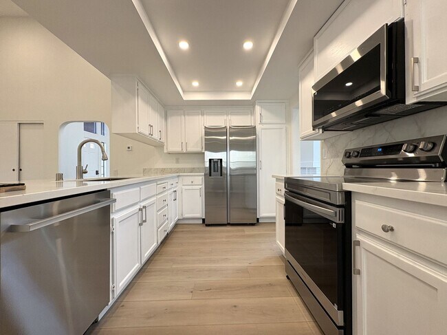Building Photo - 3532 Rollingside Dr