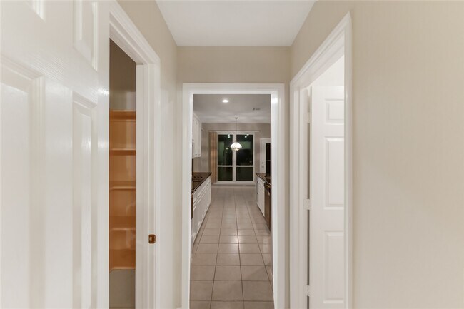 Building Photo - 3931 Shadow Trace Cir