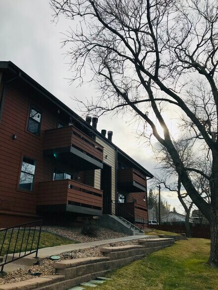 Building Photo - 7080 W 20th Ave