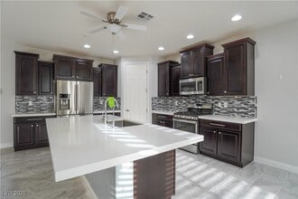 Building Photo - 799 Flowing Meadow Dr