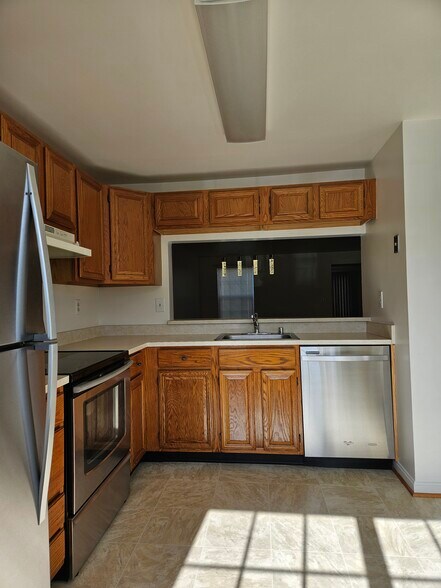 KIT view 4 - 1217 Brice Square