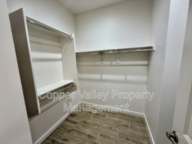 Building Photo - 20293 W Hazelwood St