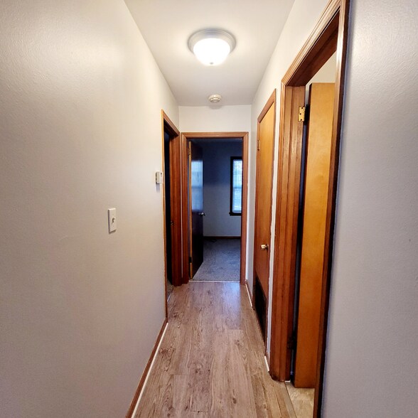 Building Photo - 1252 Gatewood Rd